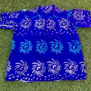 1990s vintage shirt / mens small and medium/ blue and white